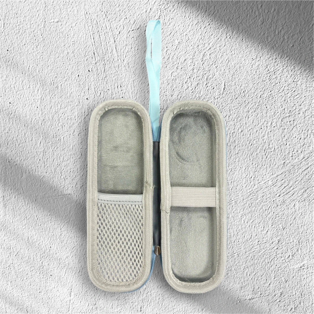 Elegant Case Pouch for Electronic Cigarette - Available in Black and Blue